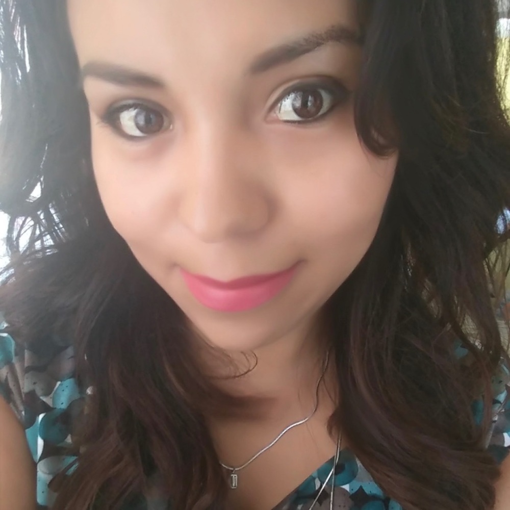 Meet your Posher, Lorena